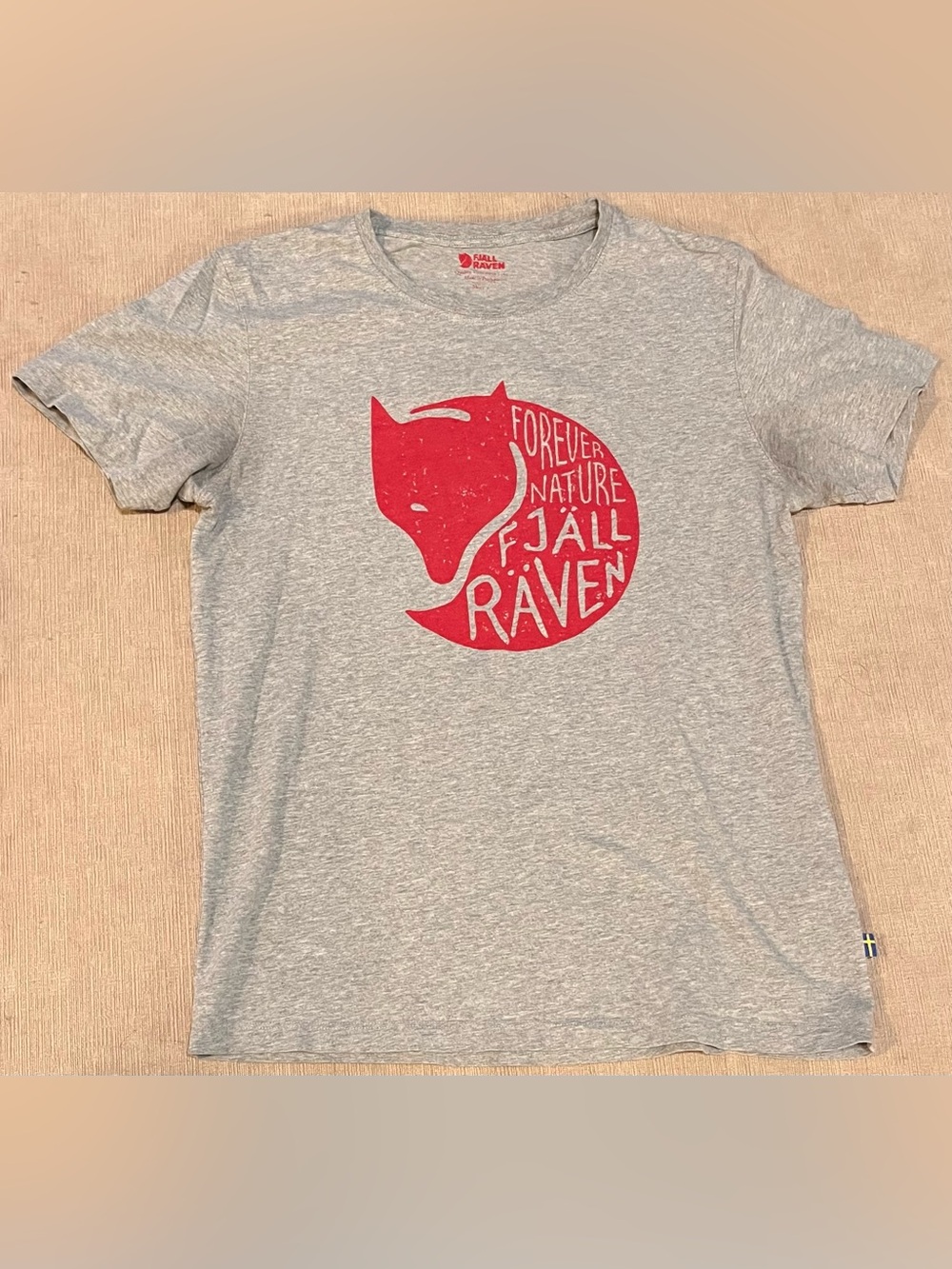 Fjallraven Men’s Heather Gray Tee with Red Fox Emblem